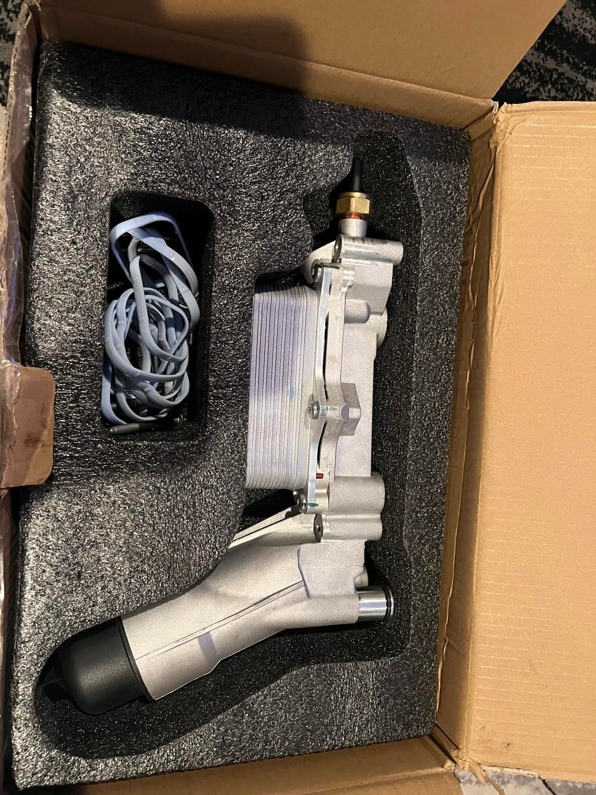 Aluminum Engine Oil Cooler Filter Housing for 19-20 Dodge Jeep Chrysler Ram 3.6L