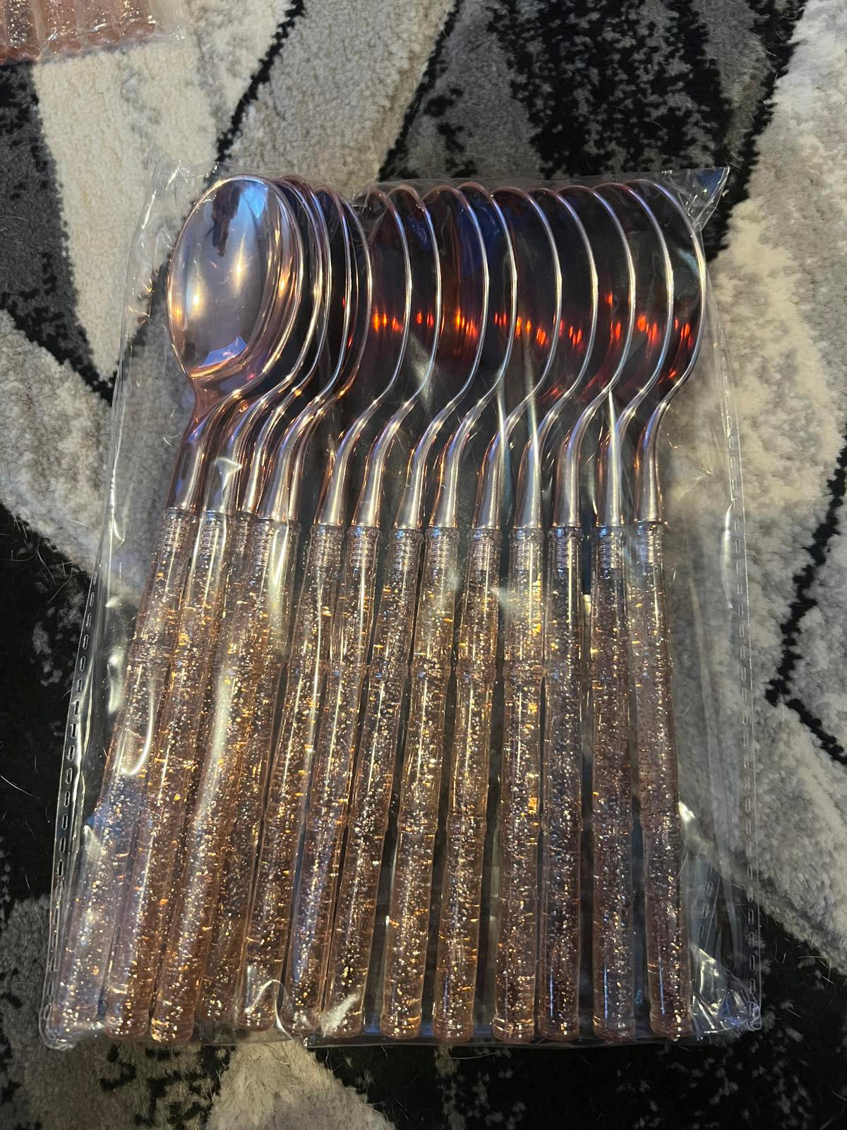 Liacene 30 Dinner & Dessert Plates with Cutlery Set - Rose Gold