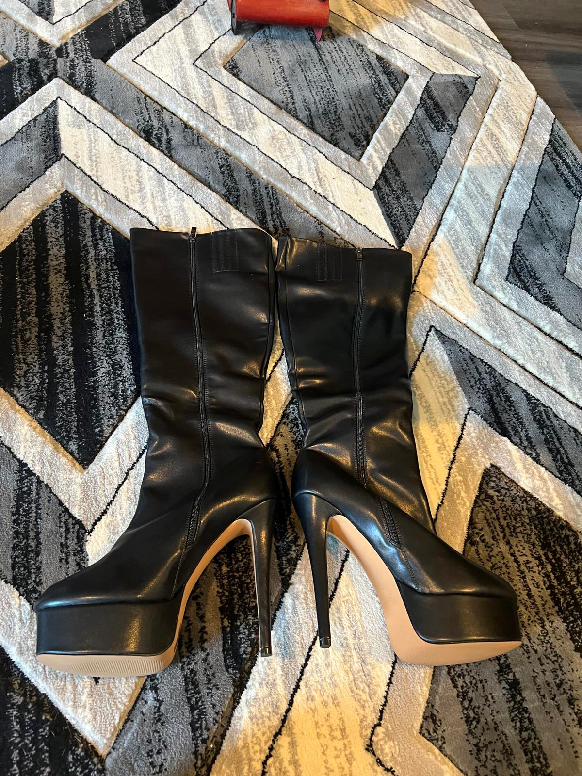 Black Platform High Heel Boots - Stylish and Bold! Comparable to US size 10/11