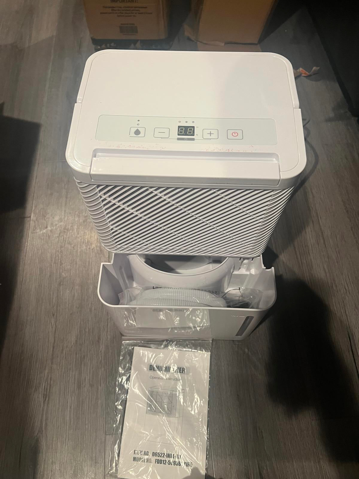 Electactic 8 Pint Dehumidifier with Drain Hose, 750 Sq. Ft Coverage - Open Box