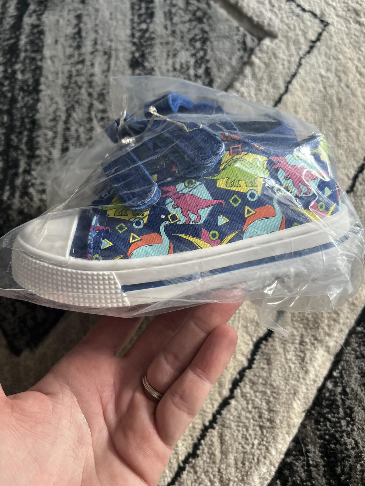 Toddler Blue Dinosaur Print Canvas Sneakers Size Toddler 6