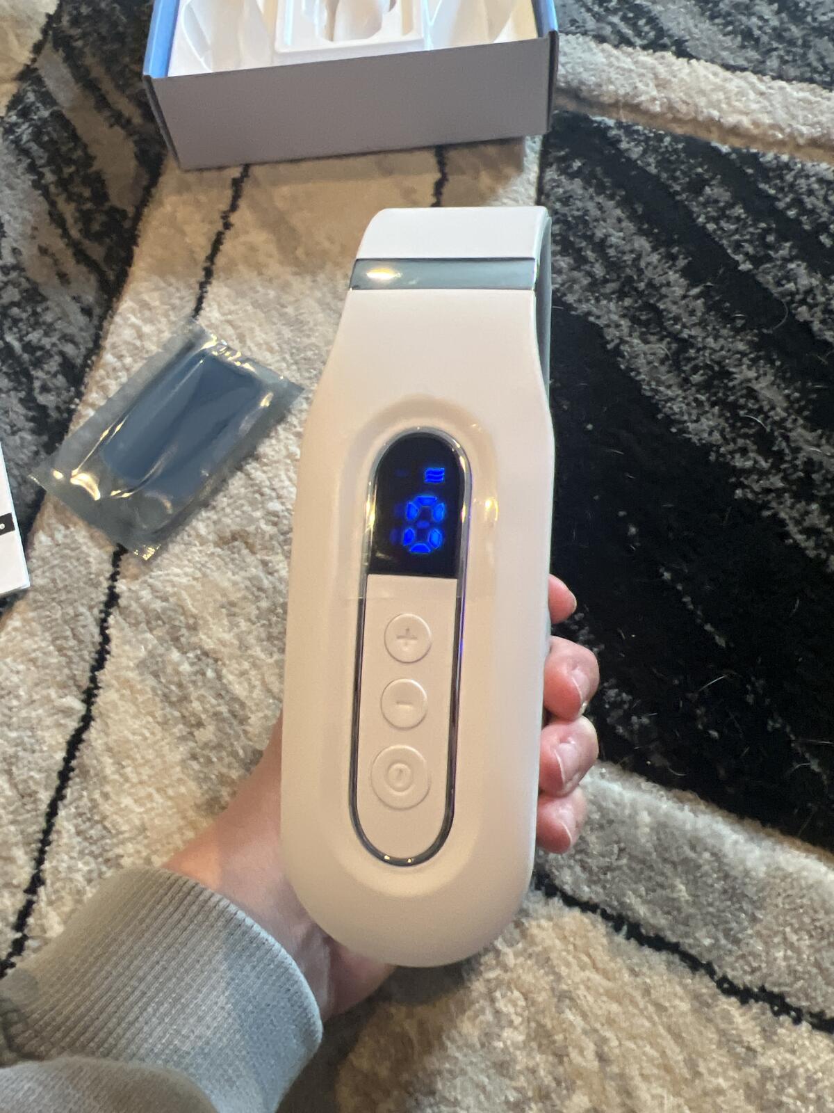 Intelligent Cervical Vertebra Massager with Remote Control
