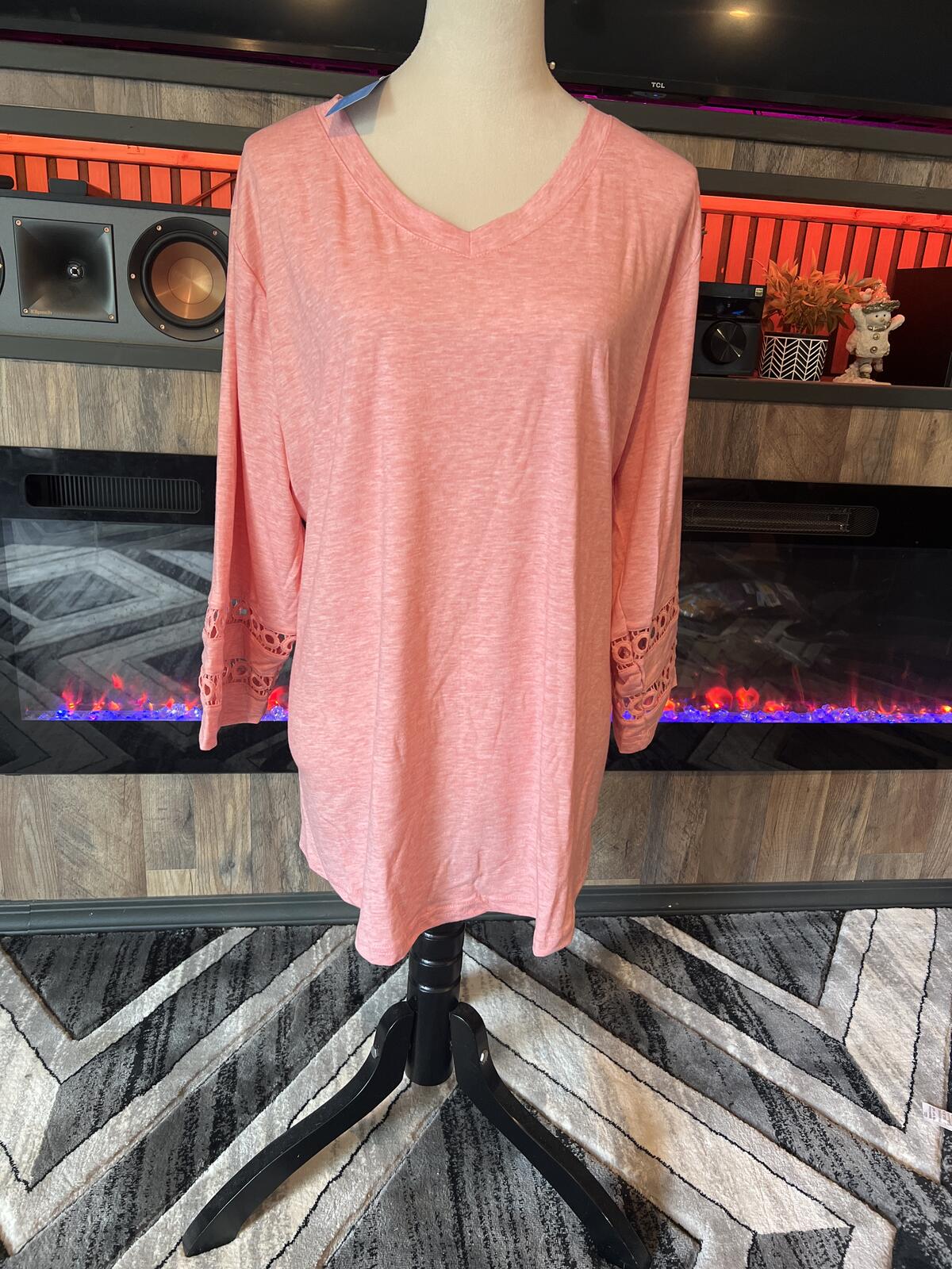 WellSize Pink V-Neck Top with Eyelet Sleeve Detail Size 2X