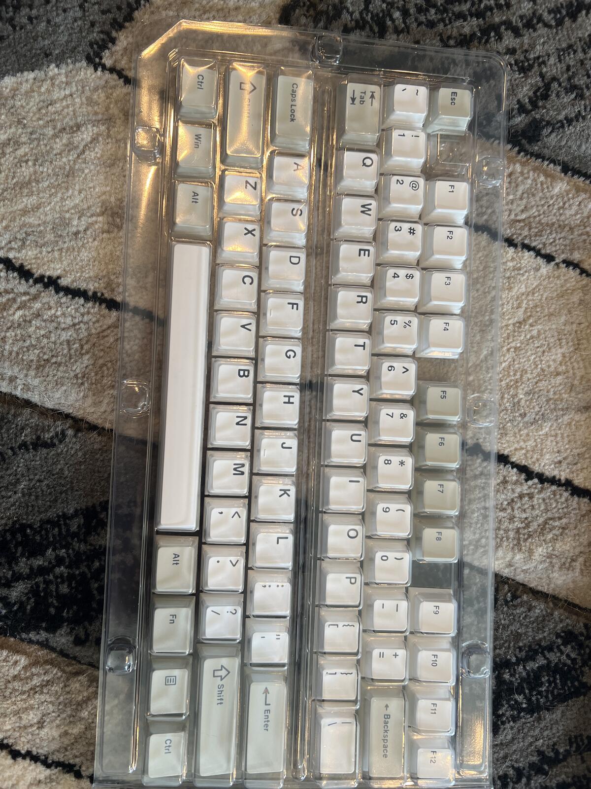 Womier Keycap Set for Mechanical Keyboards - White and Gray