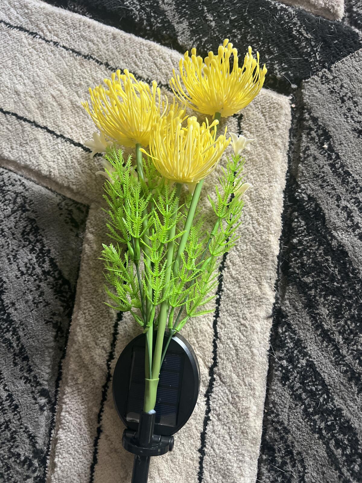 Solar Powered LED Garden Flower Stake Light