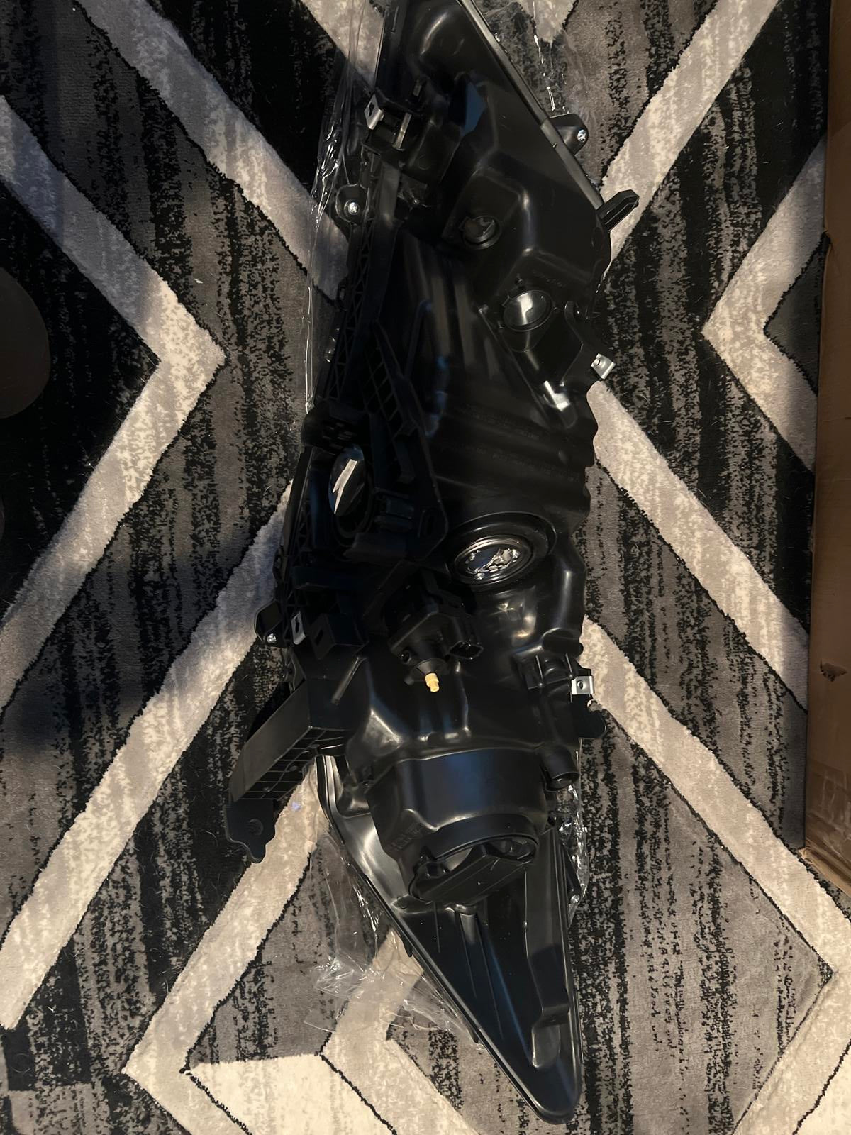 Right Passenger Side Front Headlight for 2010-2012 Honda Accord Crosstour EX EXL