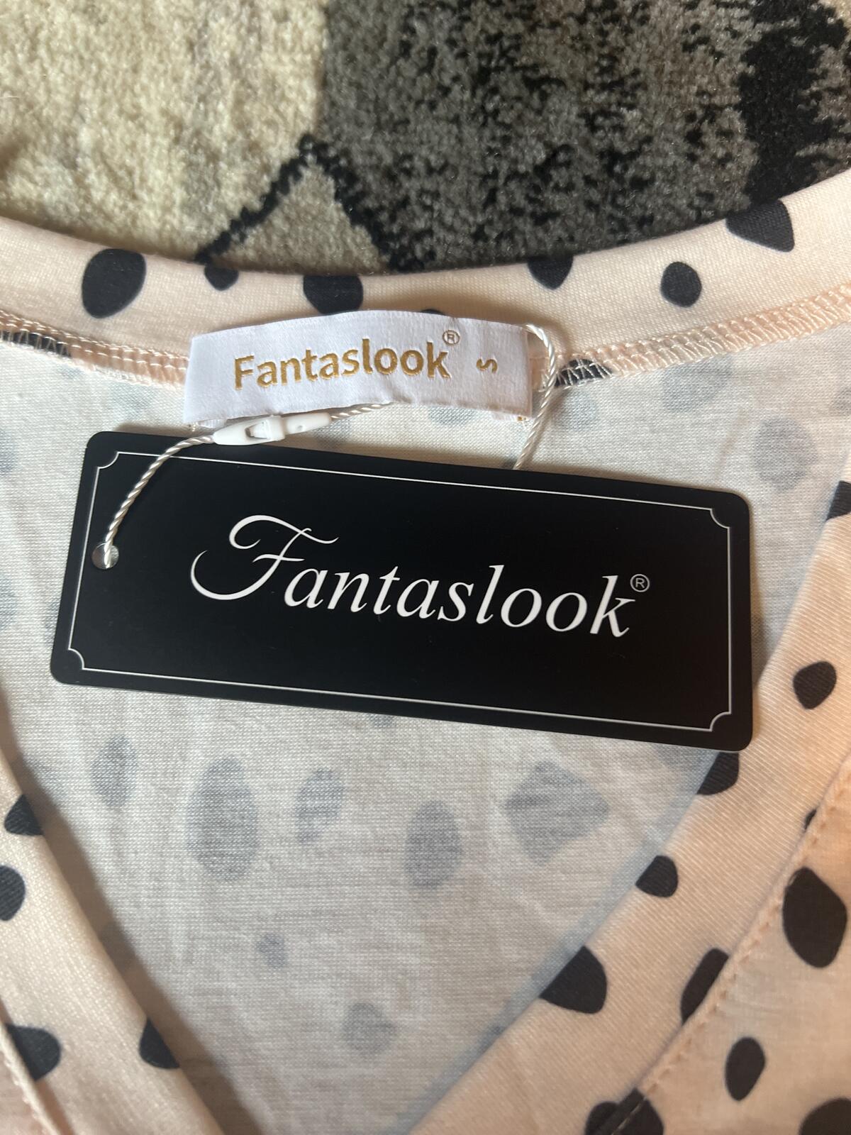 Fantaslook Women's V-Neck Polka Dot Cow Print Short Sleeve Top - Size S