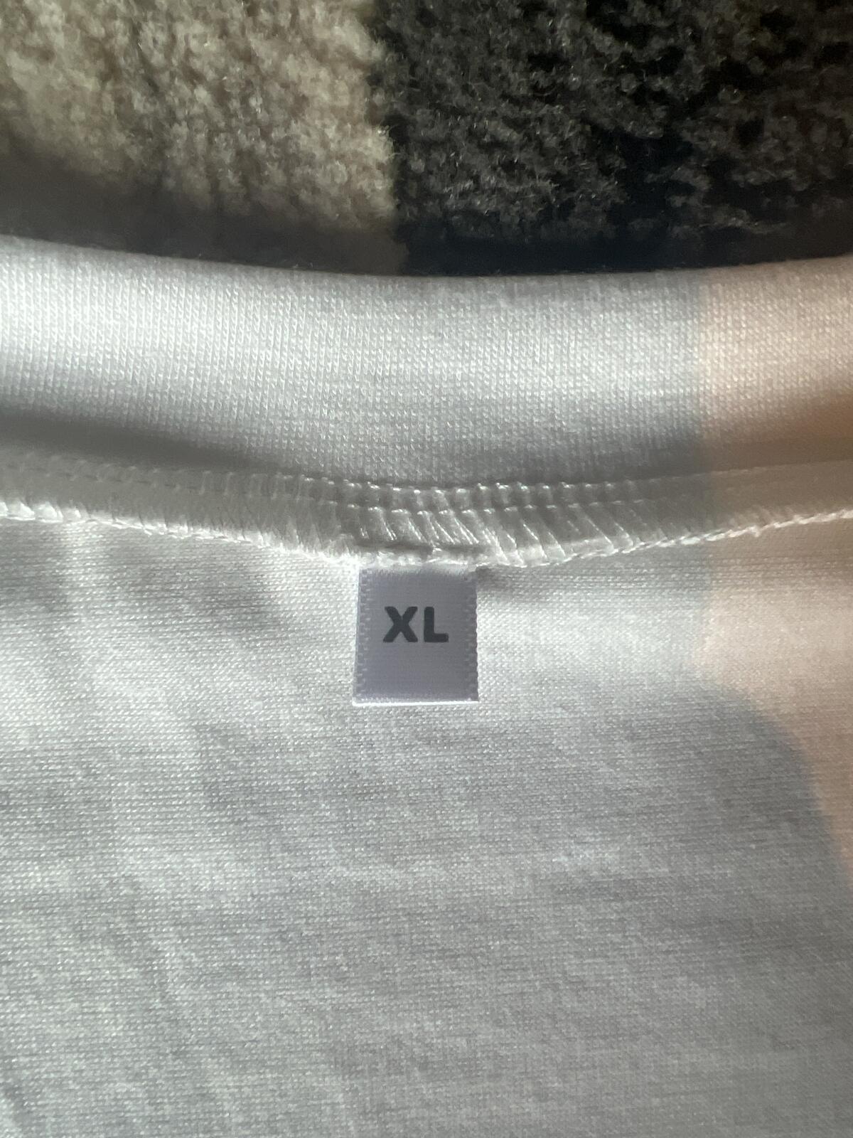 White V-Neck Long Sleeve Shirt XL