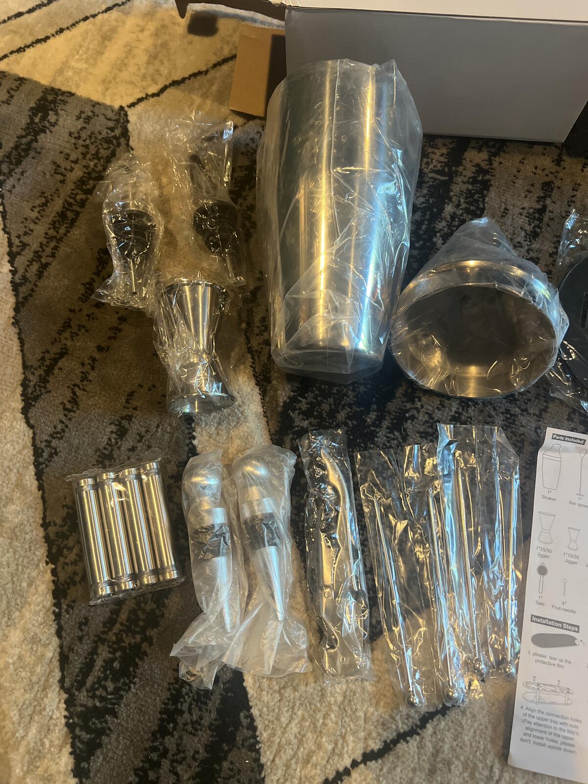 Complete Cocktail Shaker Set with Accessories and Acrylic Stand