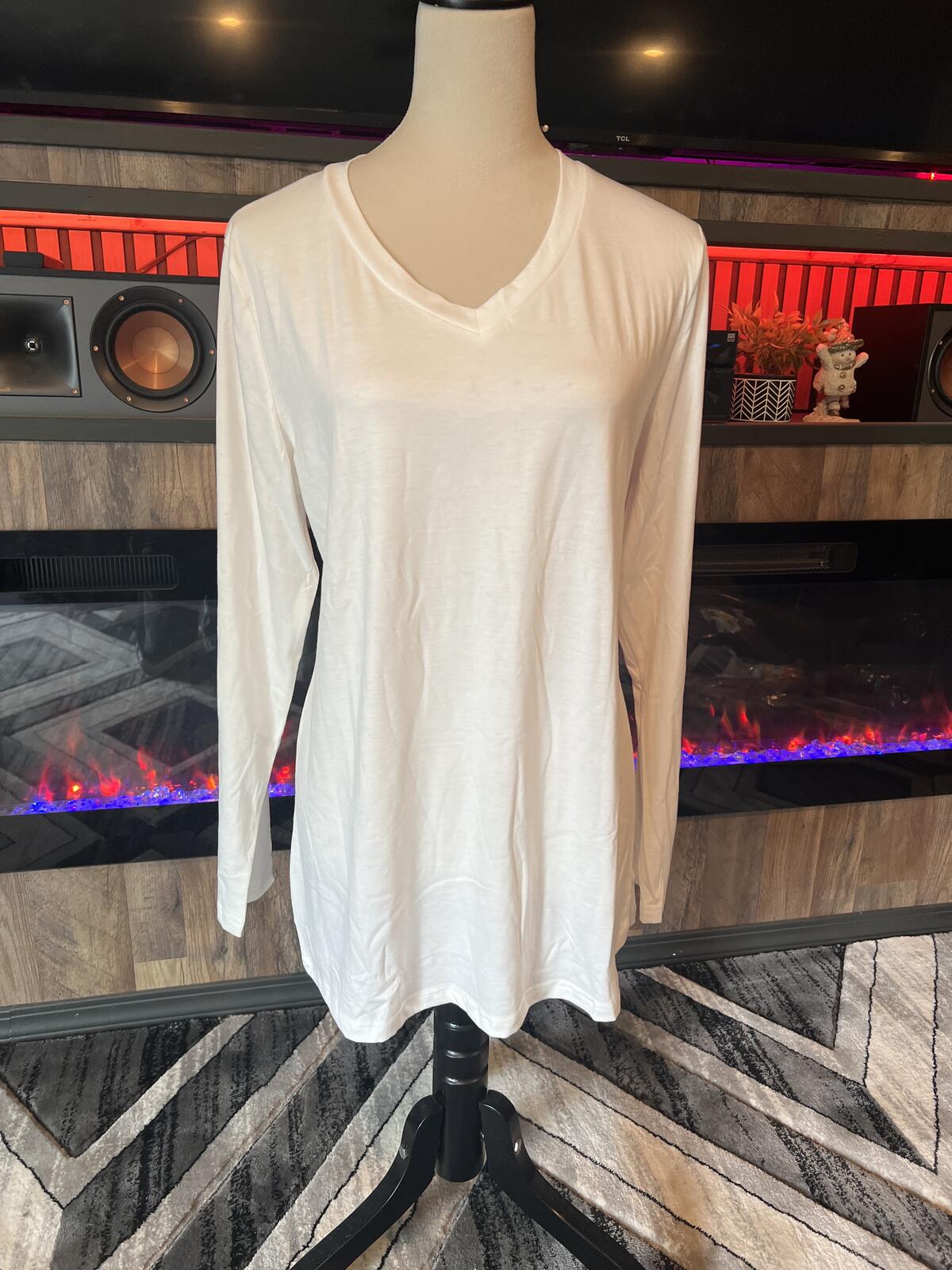 White V-Neck Long Sleeve Shirt XL
