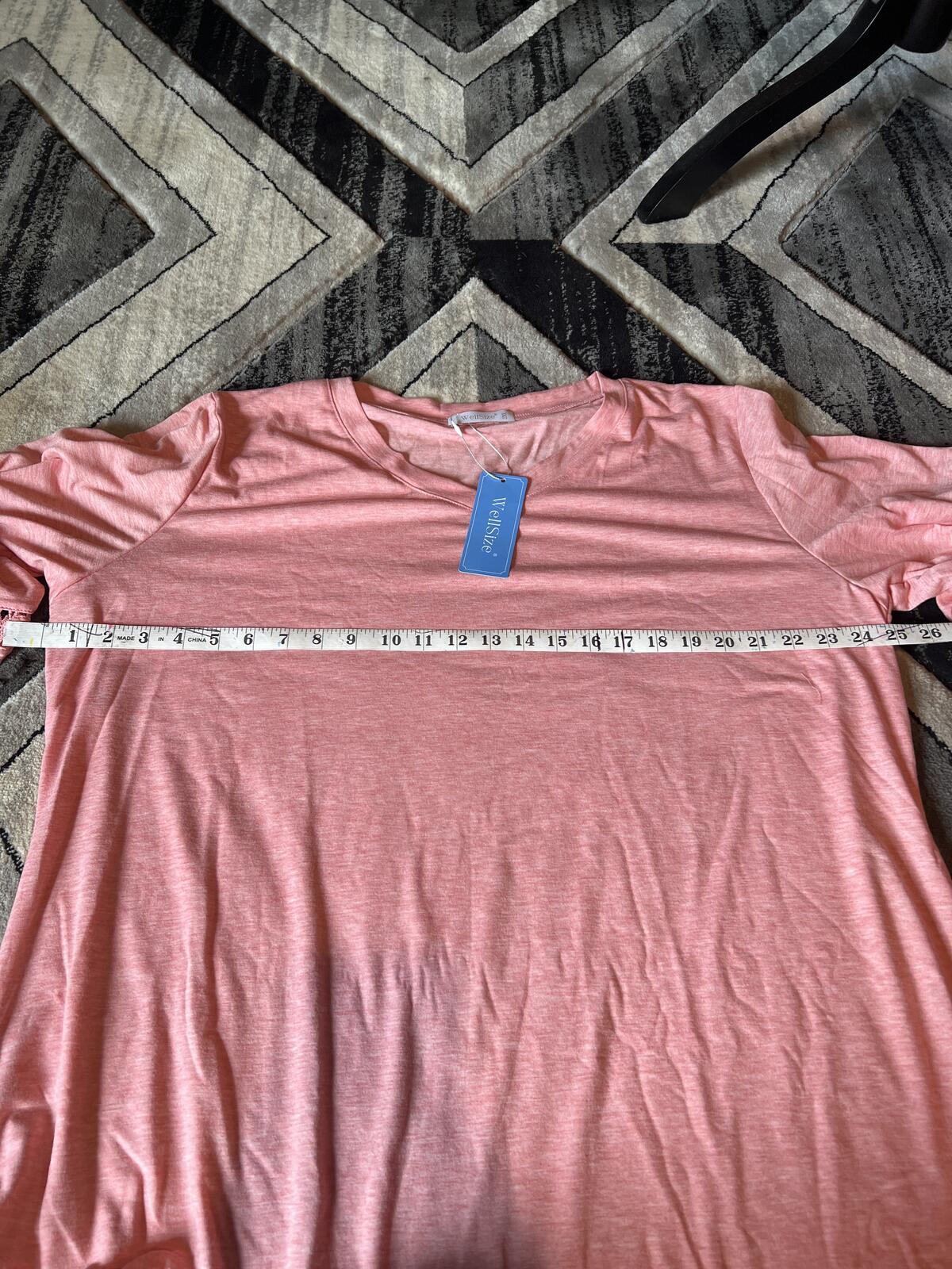 WellSize Pink V-Neck Top with Eyelet Sleeve Detail Size 2X