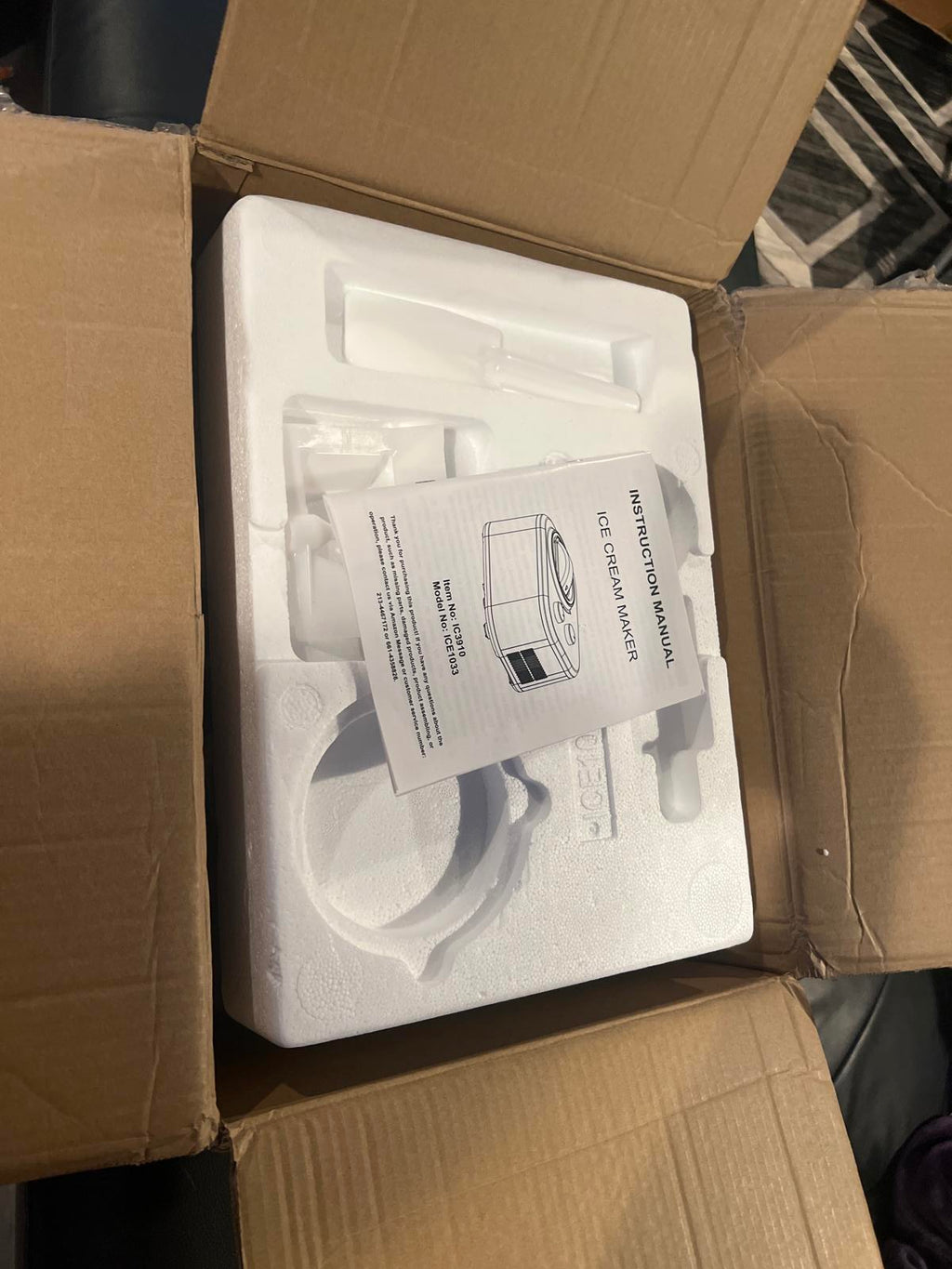 Auseo 1.0qt Electric Ice Cream Maker with Compressor - No Pre-Freezing Needed