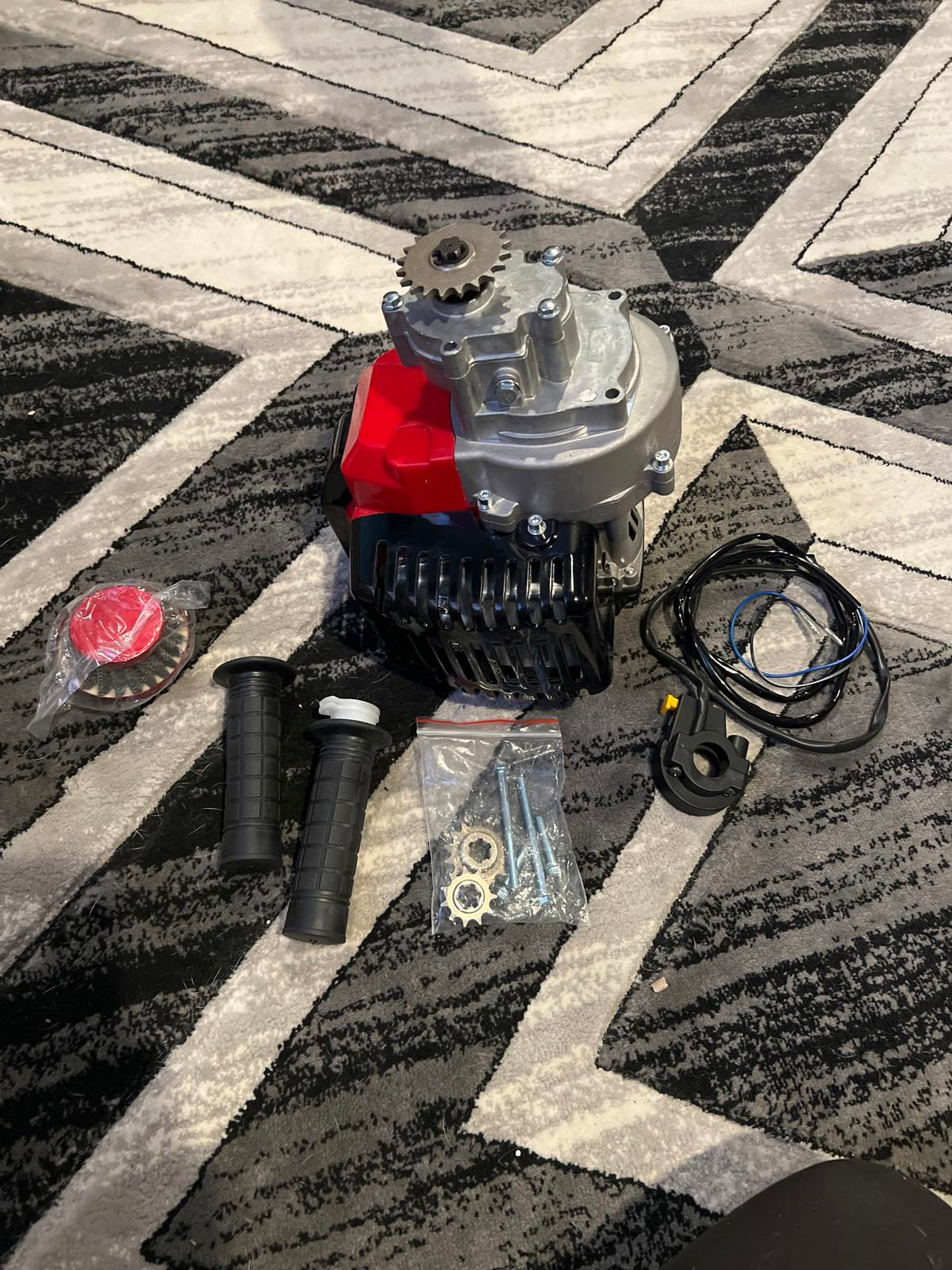 49CC 2-Stroke Bicycle Mini Gas Engine Motor Kit with Accessories